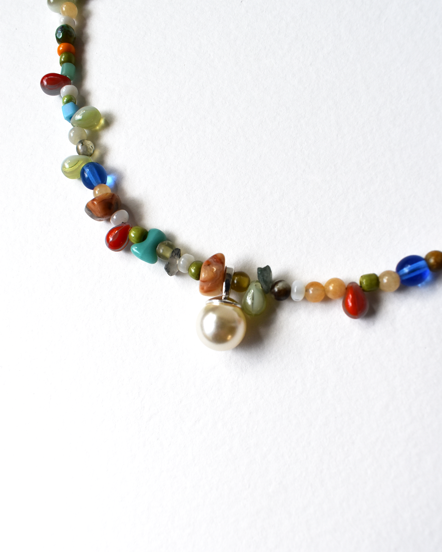 Multicoloured Pearl Pendant Necklace