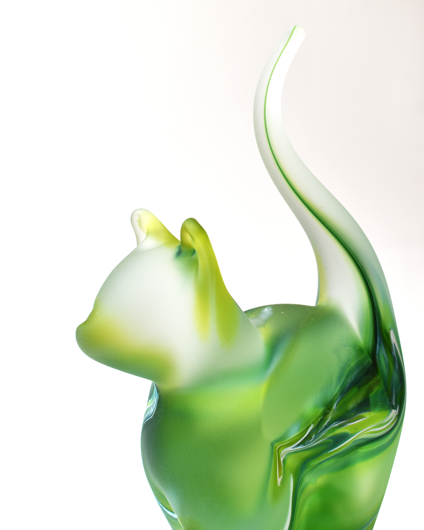 Green Watercolour Frosted Glass Cat (M)