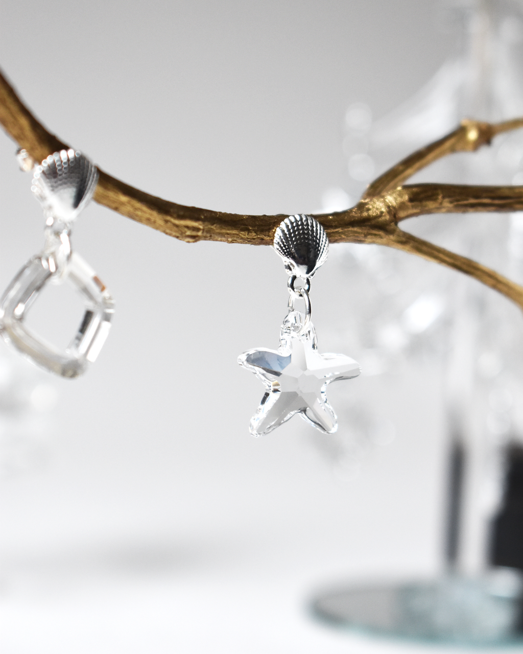 Mismatch Clear Crystal Seashell Earrings