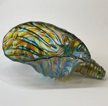 Load image into Gallery viewer, Featherspray Copper Blue Shell - Large
