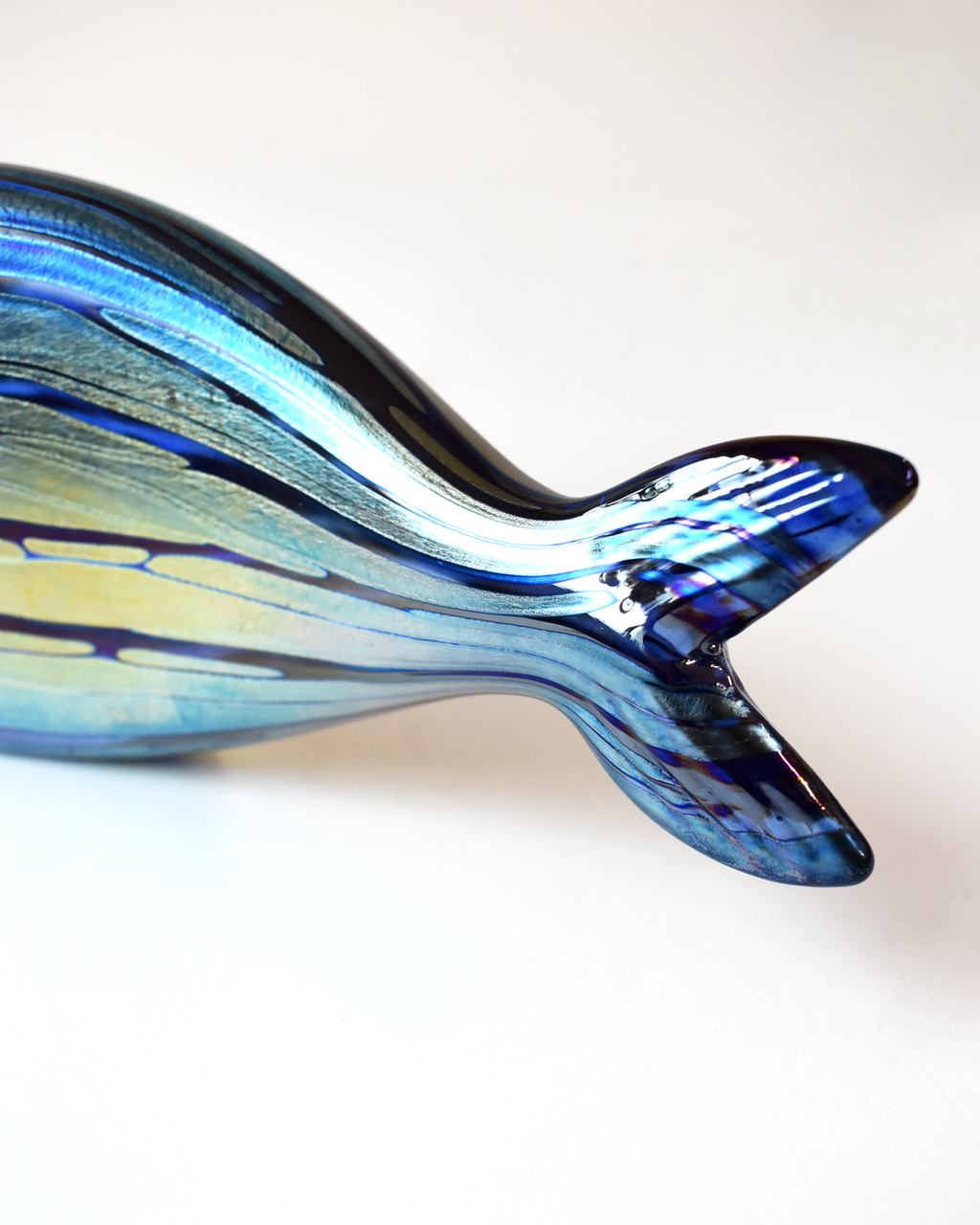 Blue Iridescent Striped Glass Fish (L)