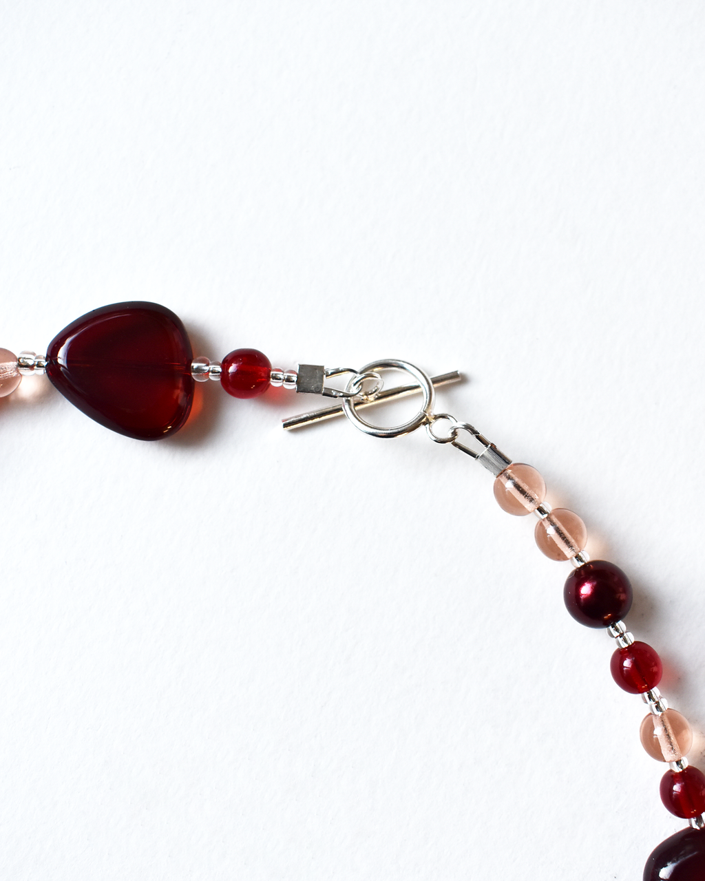 'Red Orchard' Crystal Pearl Beaded Necklace