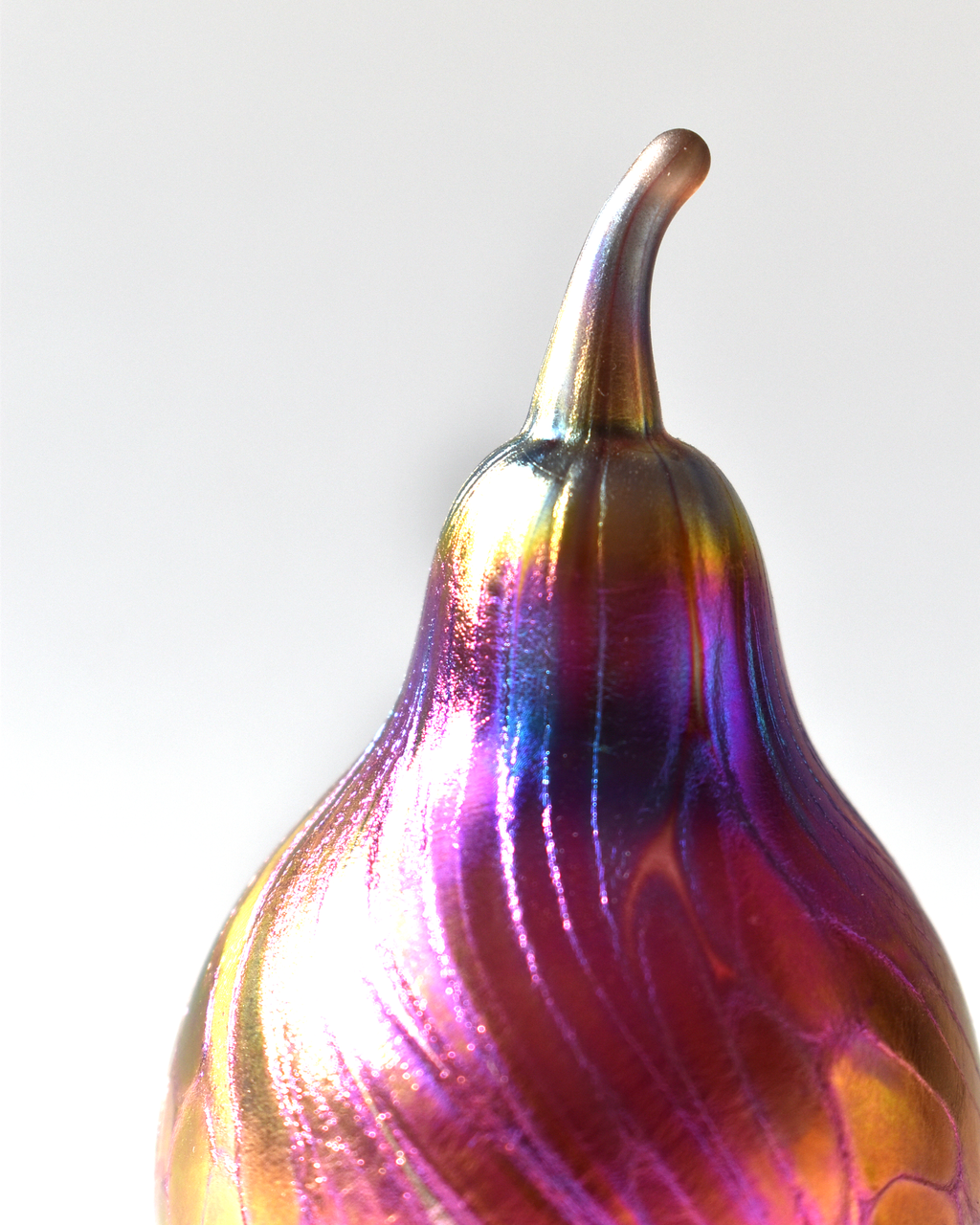 Featherspray Pink Blown Glass Pear (S)