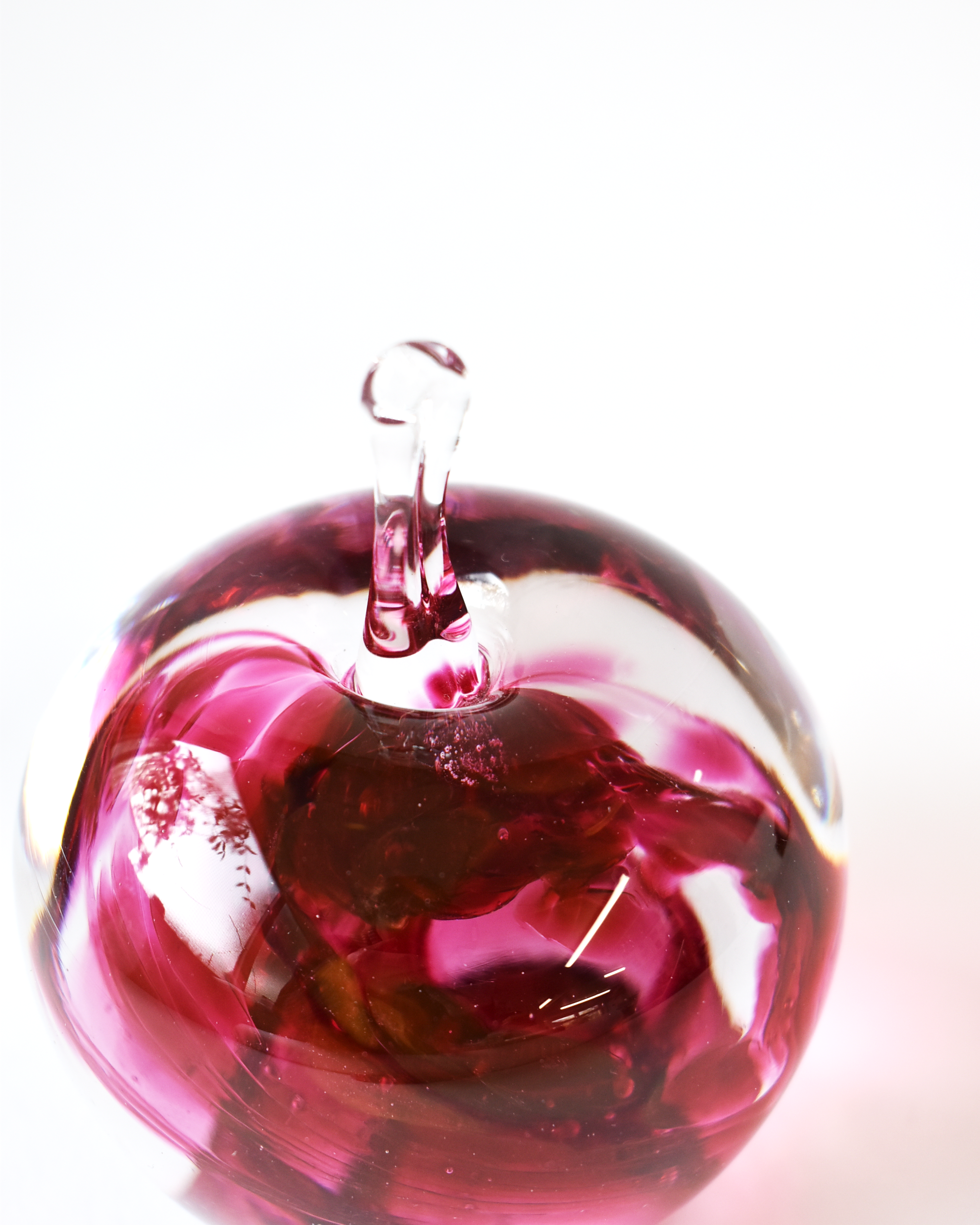 Cranberry Swirl Blown Glass Apple (L)