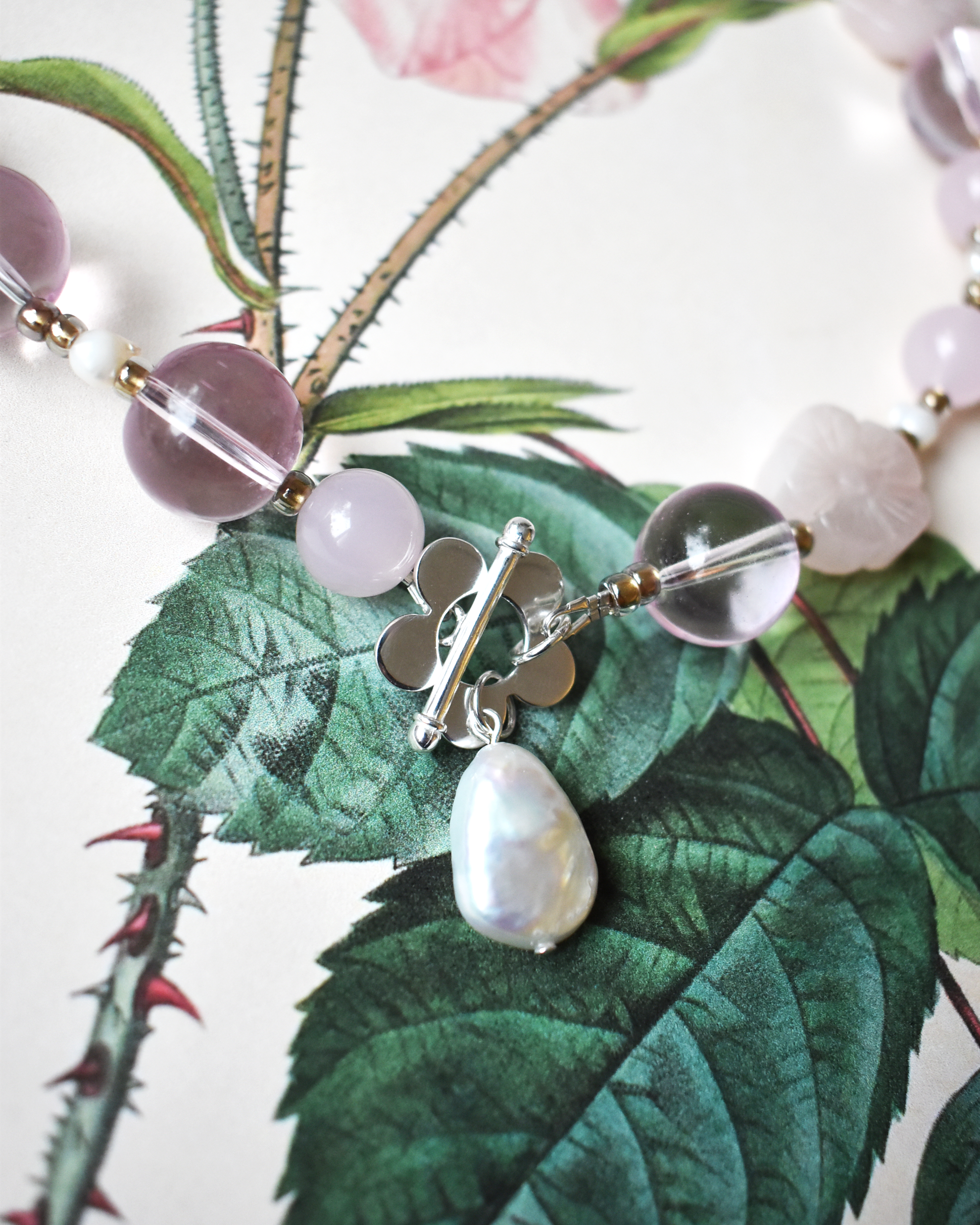 'Rose Garden' Flower Toggle Bead Necklace