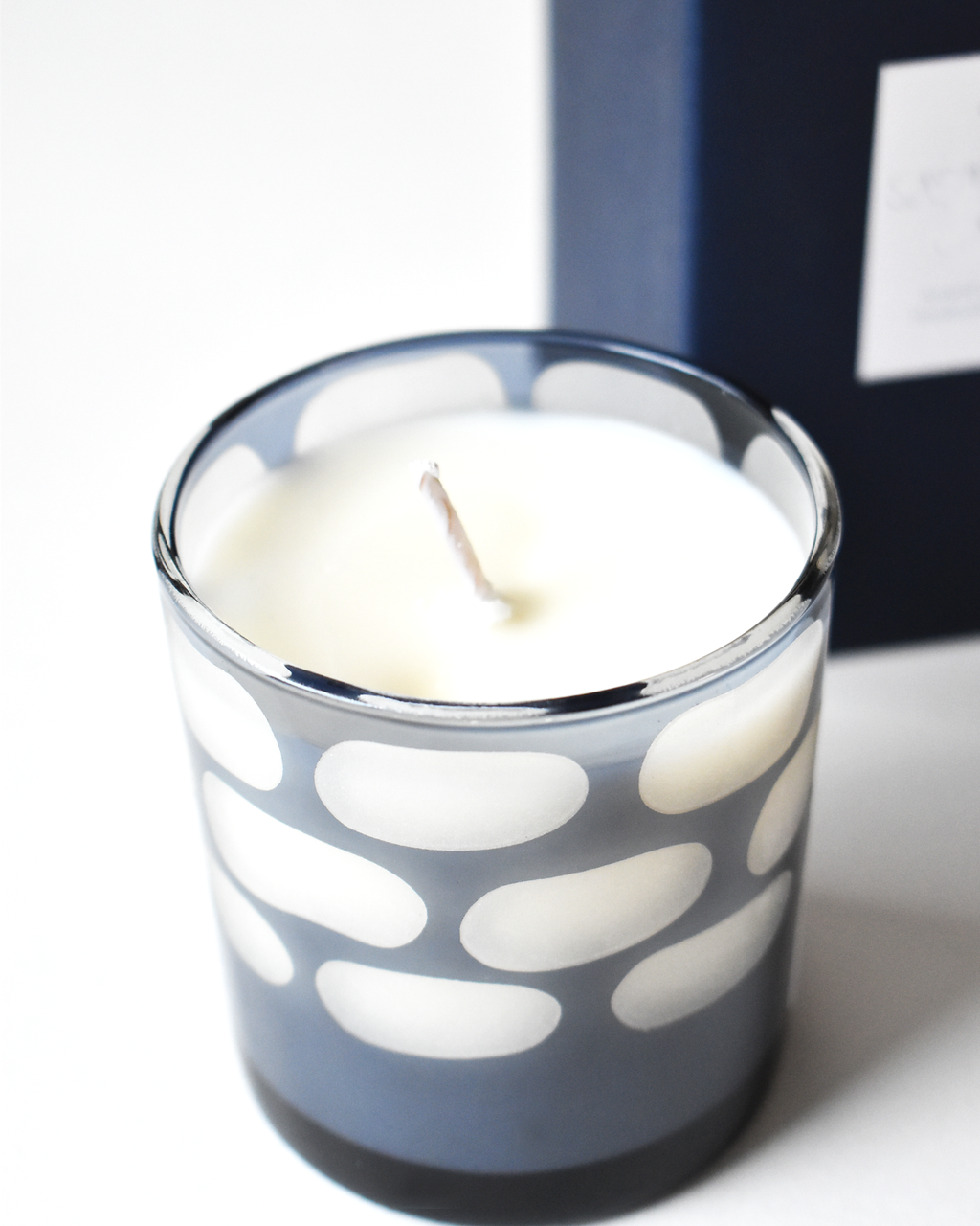'Sandalwood & Myrrh' Modern Haze Candle