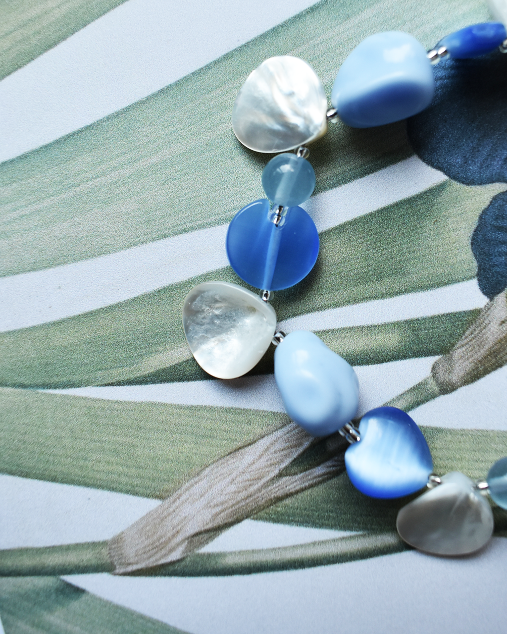 'Soft Blues' Mother of Pearl Bead Bracelet