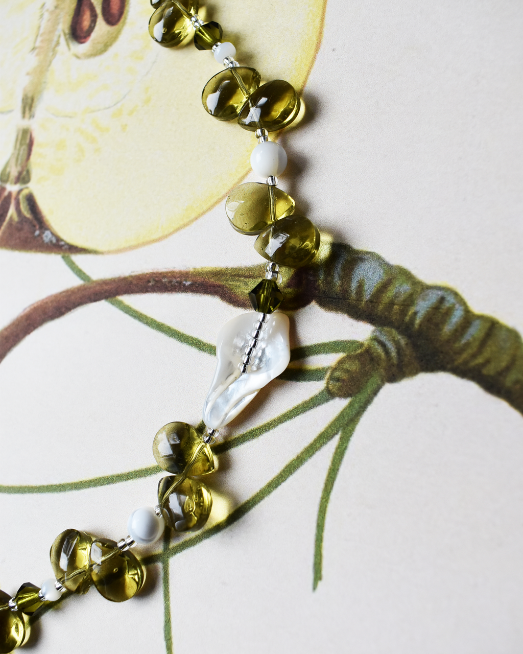 'Olive Green' Mother of Pearl Bead Necklace