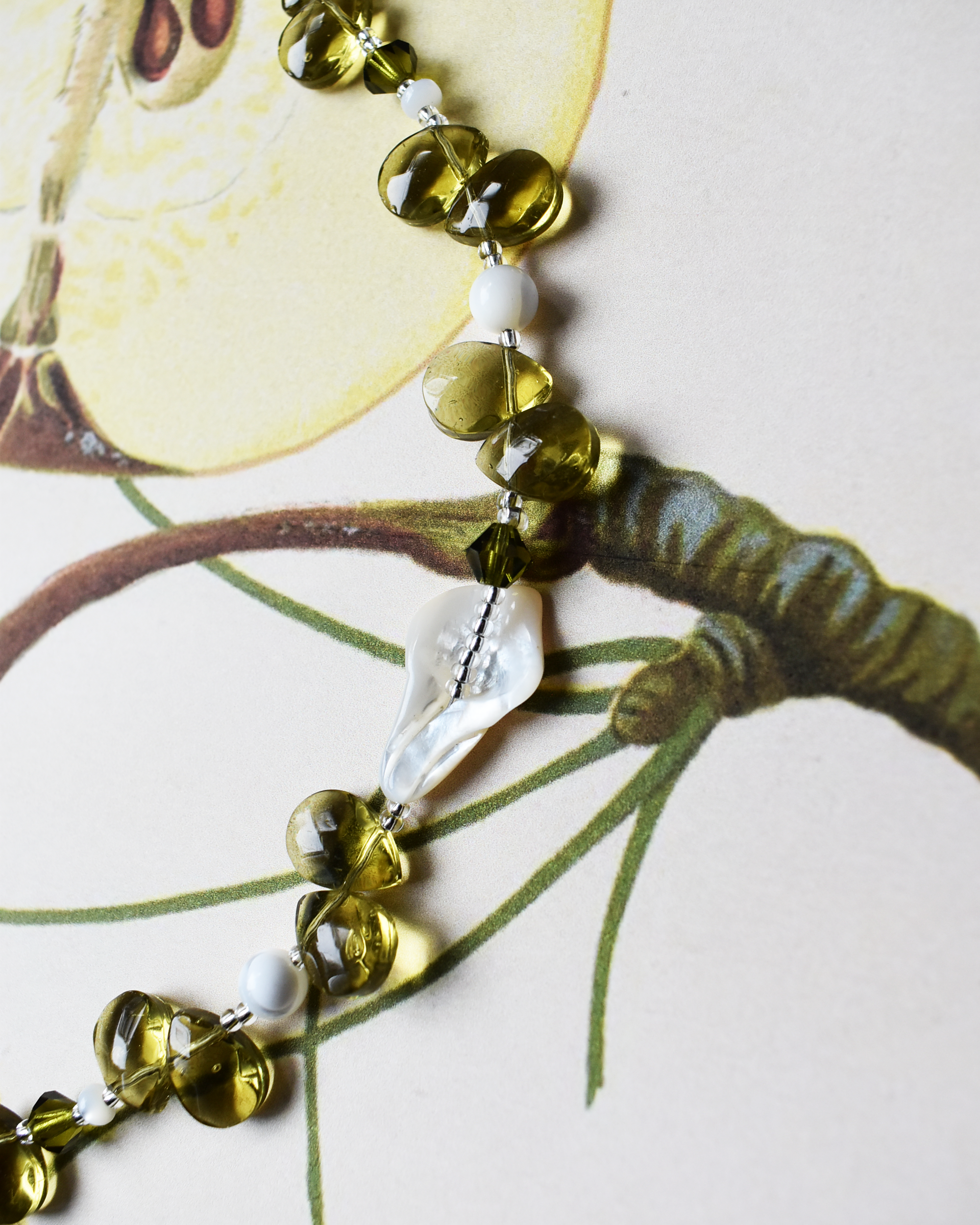 'Olive Green' Mother of Pearl Bead Necklace