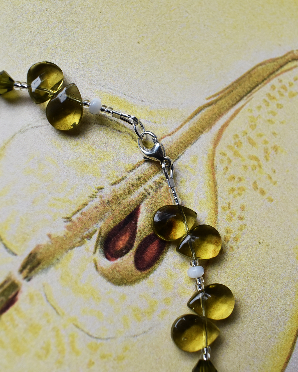 'Olive Green' Mother of Pearl Bead Necklace