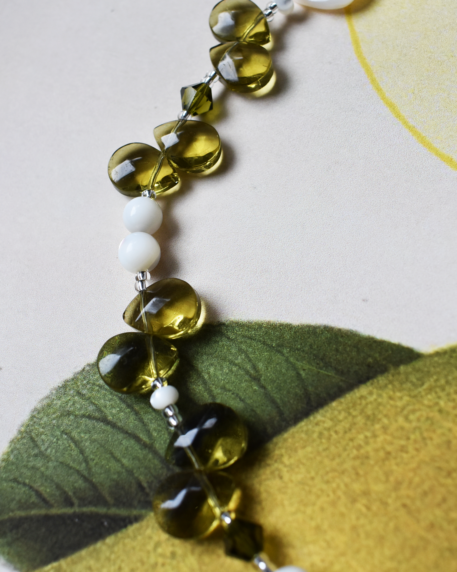 'Olive Green' Mother of Pearl Bead Necklace