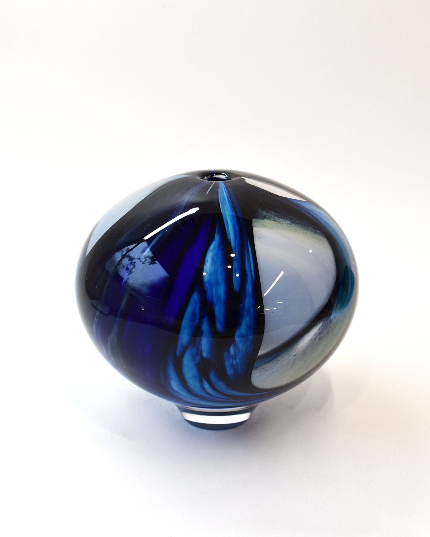 'Georgia' Medium Sphere Form