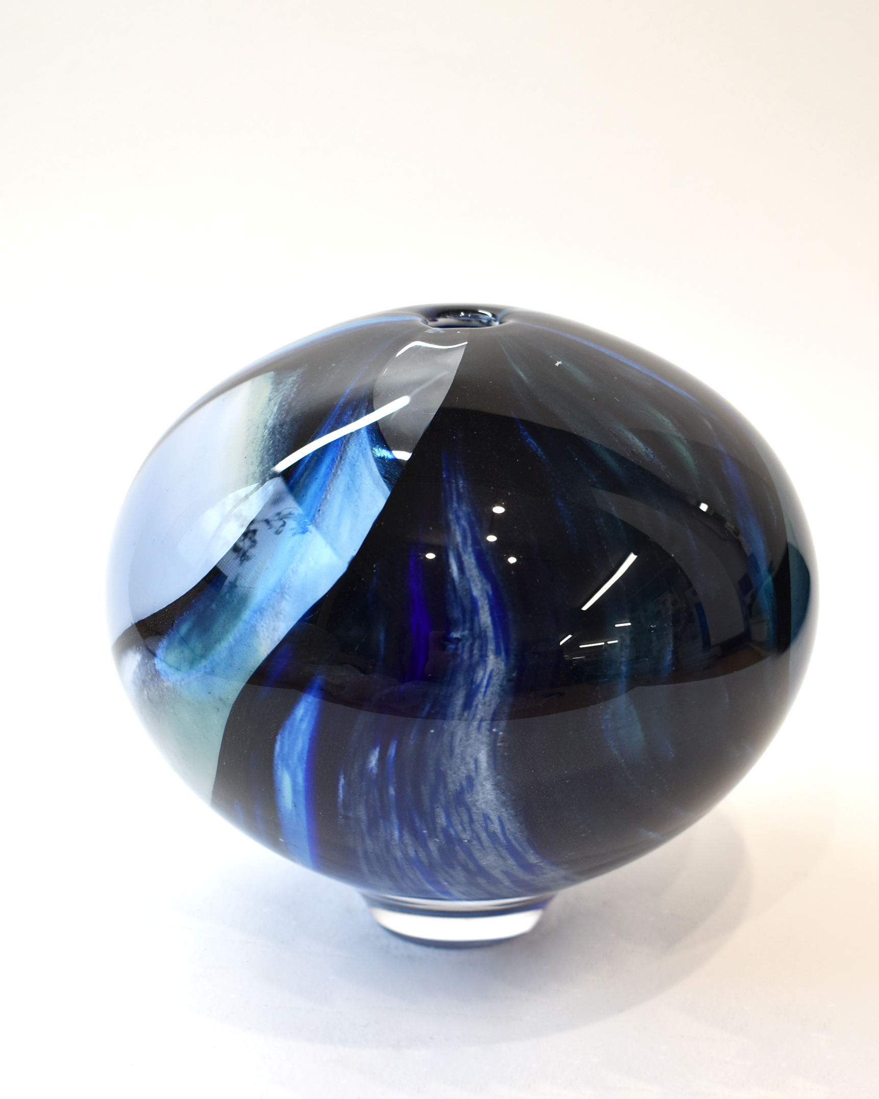 'Georgia' Medium Sphere Form