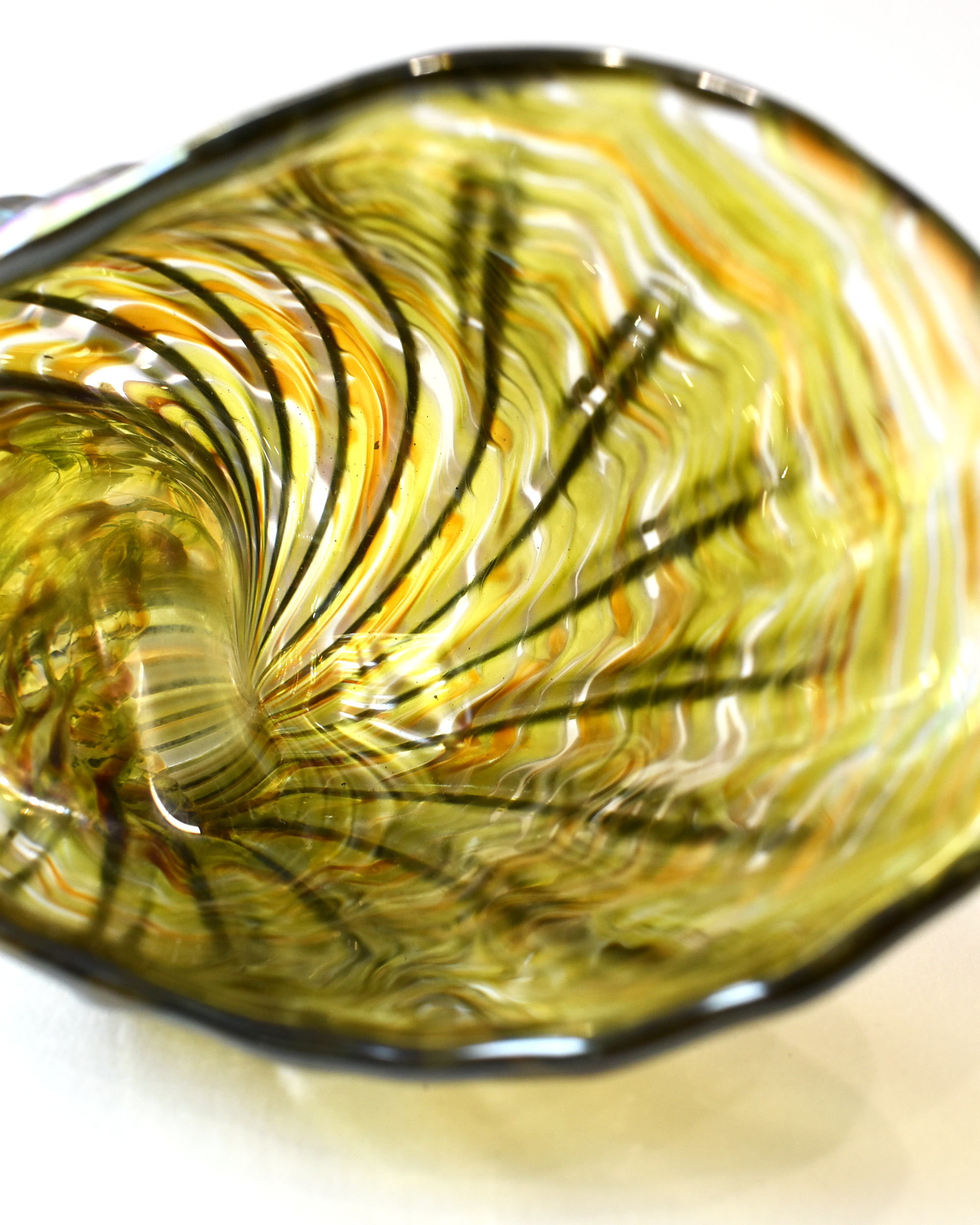 Lime Featherspray Glass Shell (L)