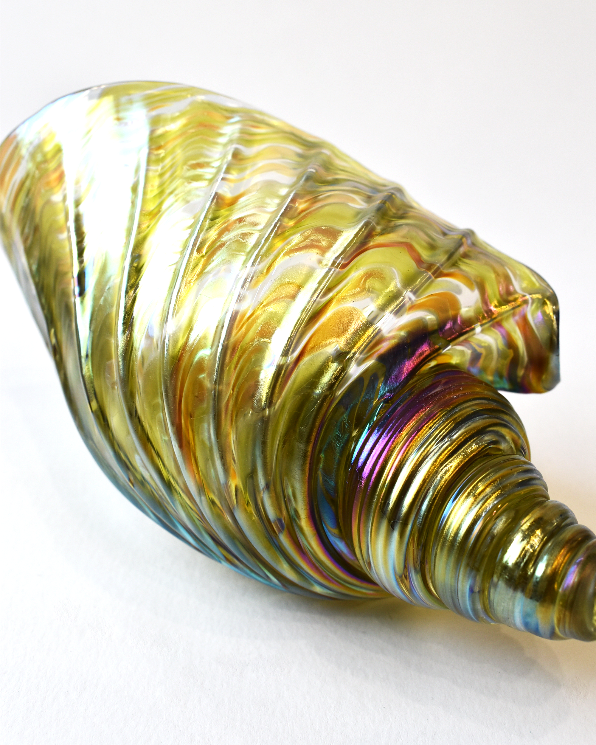 Lime Featherspray Glass Shell (L)