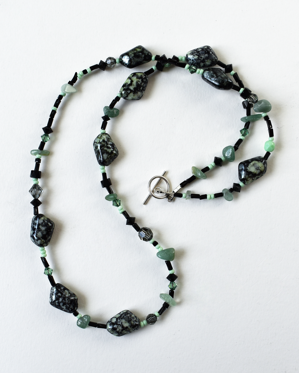 'Moss & Midnight' Agate Long Beaded Necklace