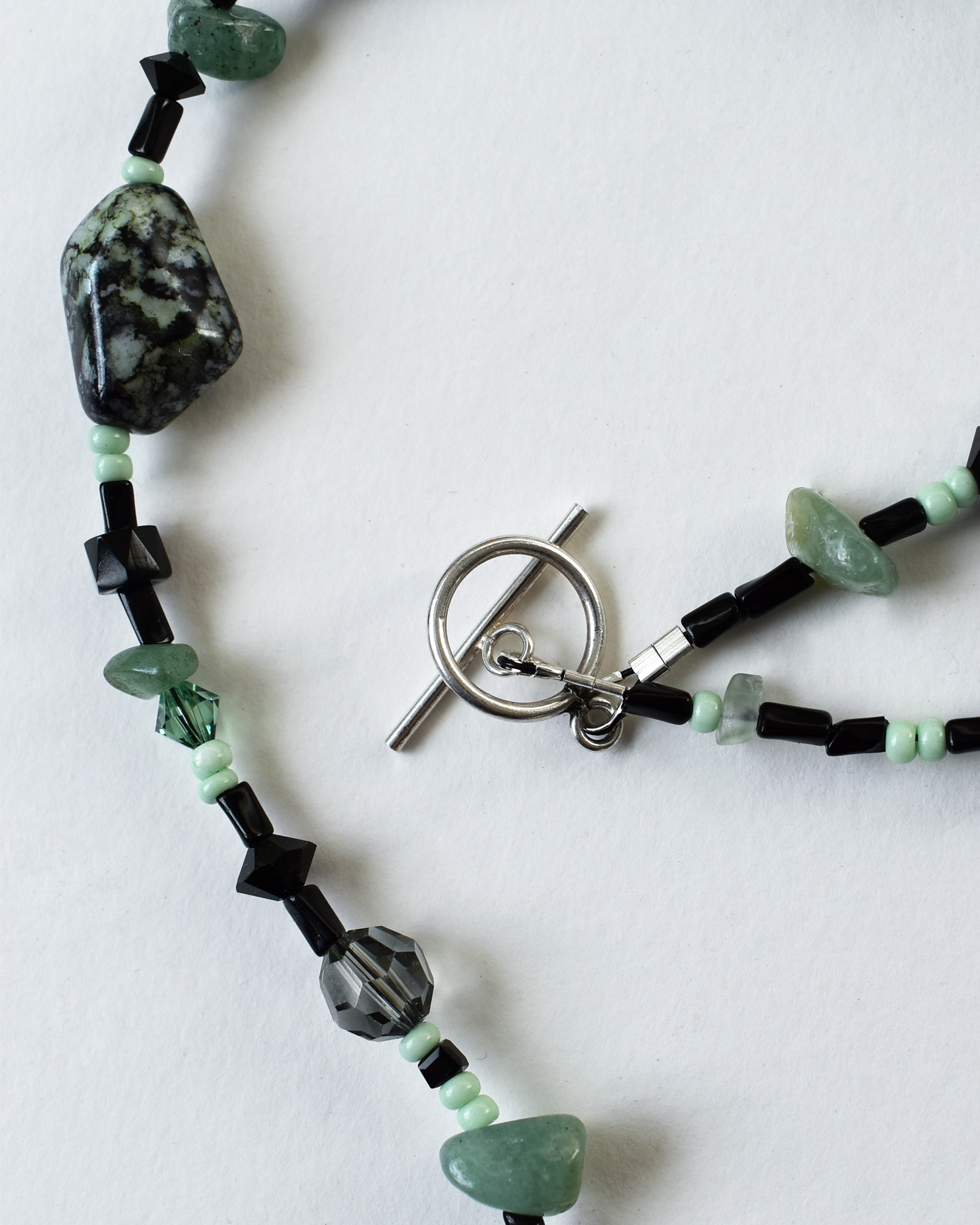 'Moss & Midnight' Agate Long Beaded Necklace