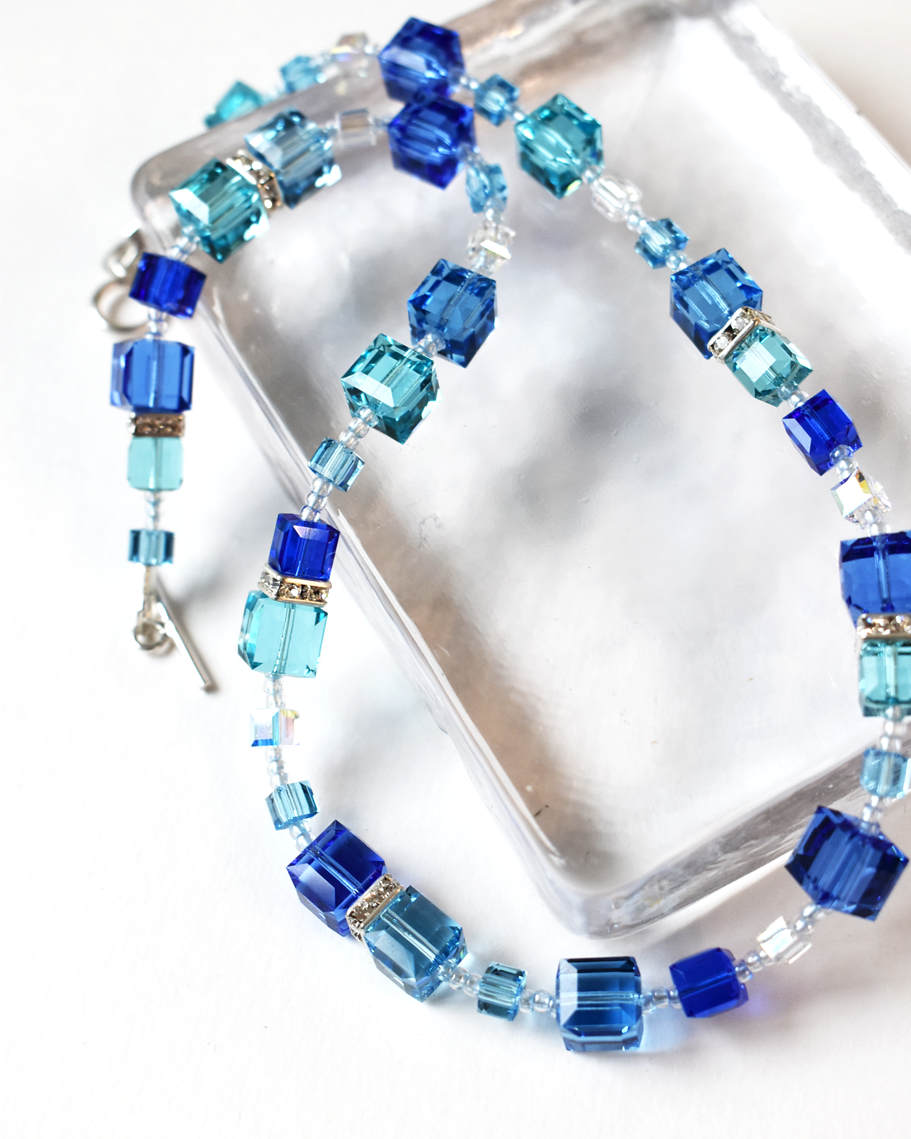 Shimmering Blue Cube Bead Crystal Necklace