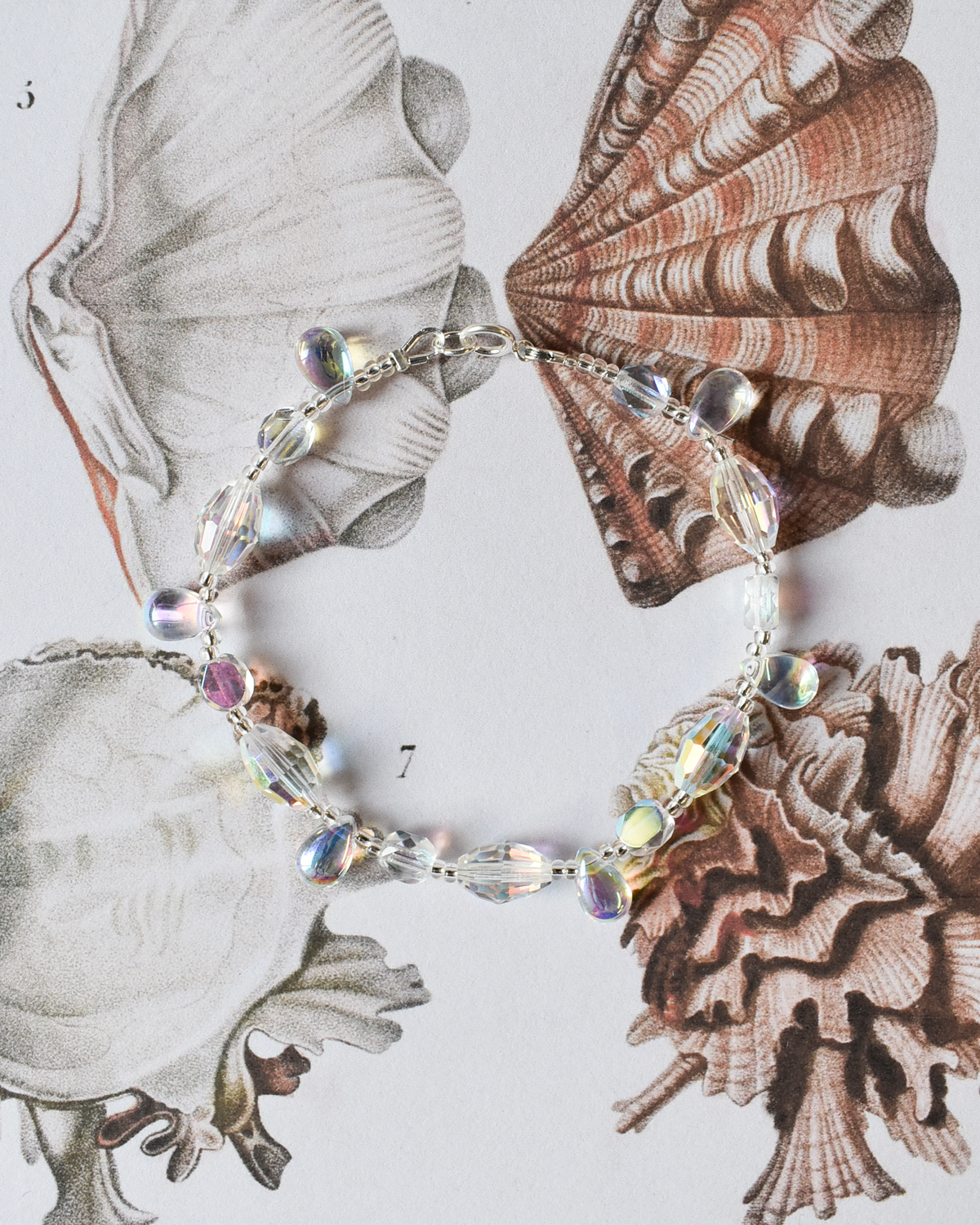 'Luminous Iridescence' Bead Bracelet