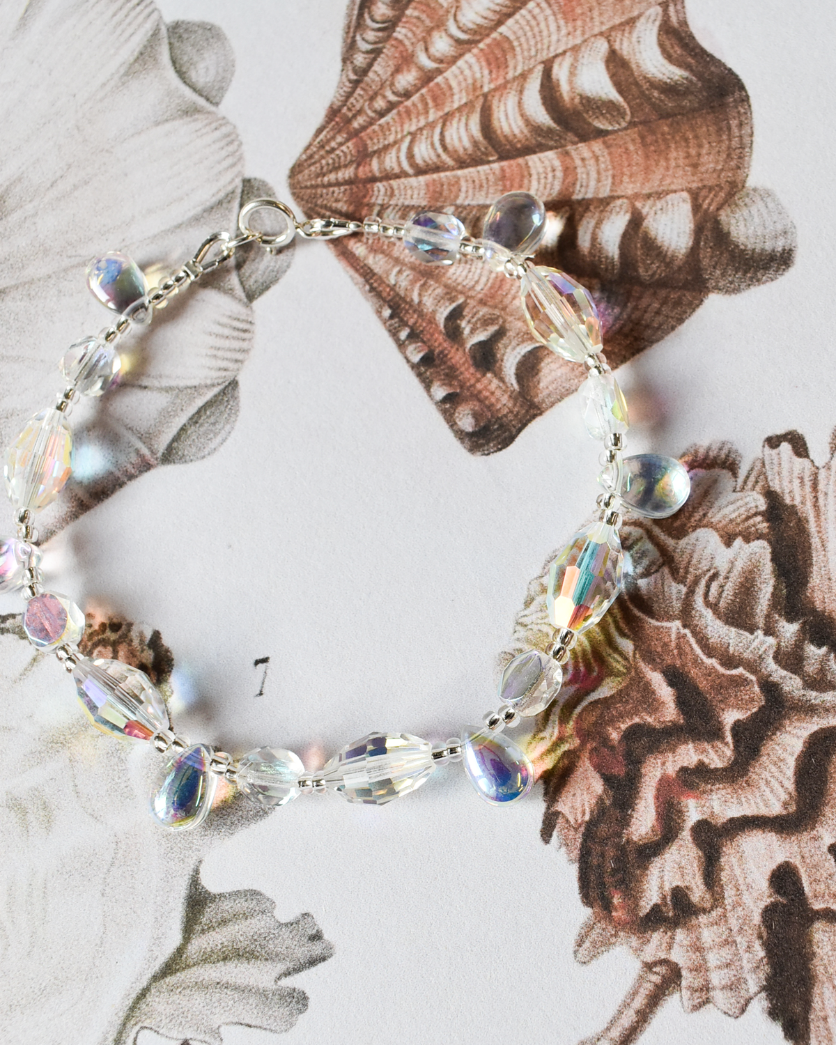 'Luminous Iridescence' Bead Bracelet