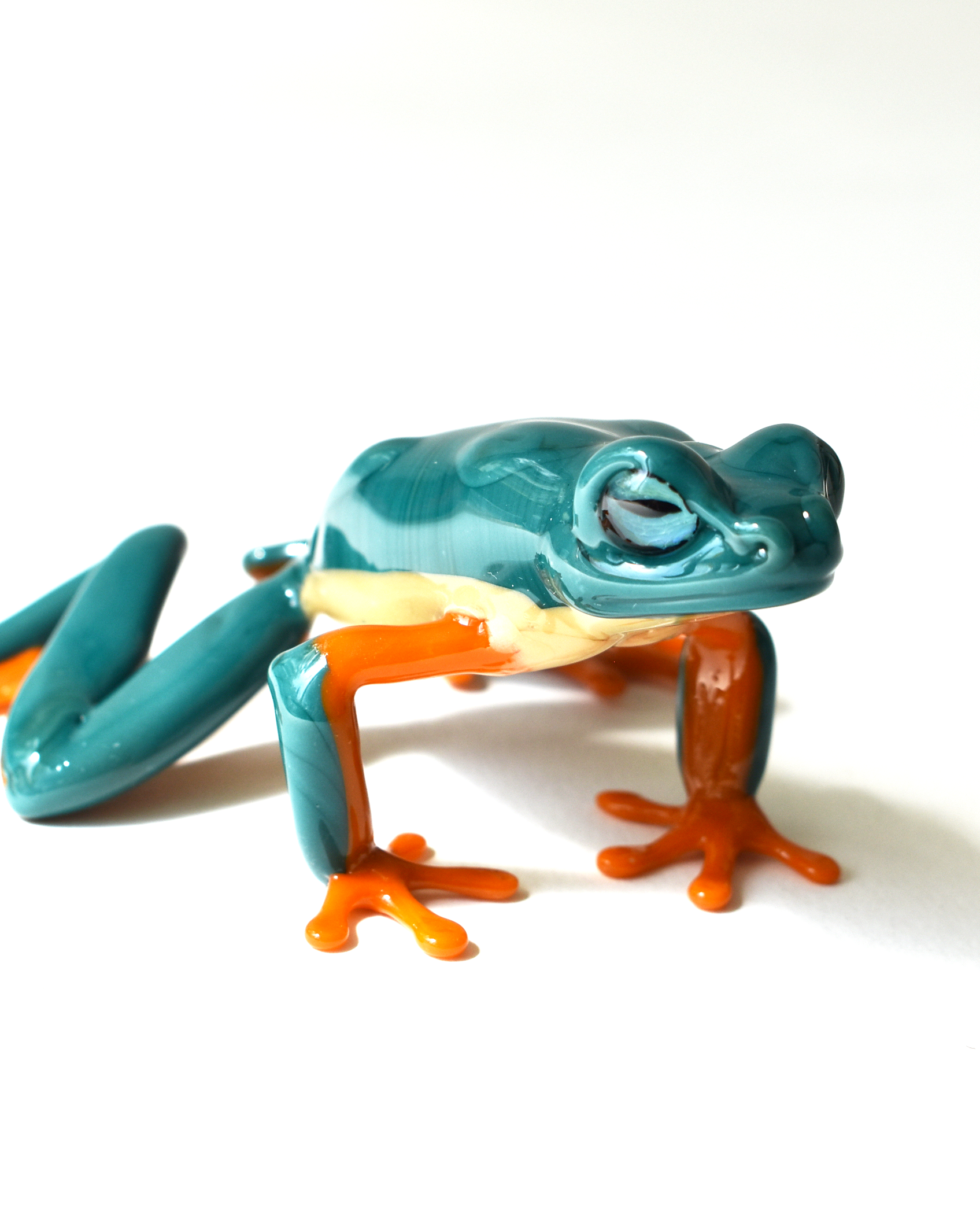 'Java Tree Frog' Lampwork Glass Sculpture