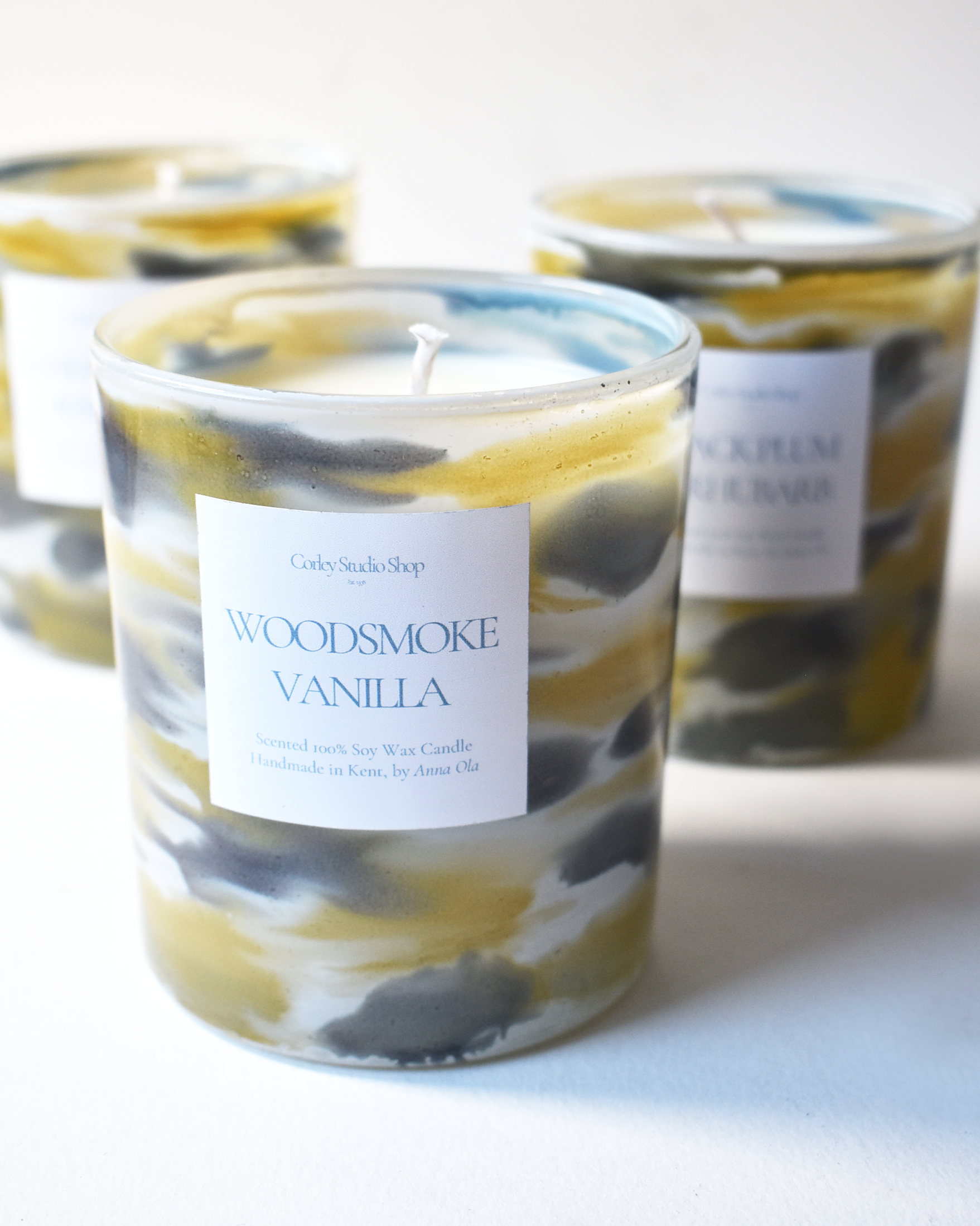 'Woodsmoke Vanilla' Golden Drift Candle