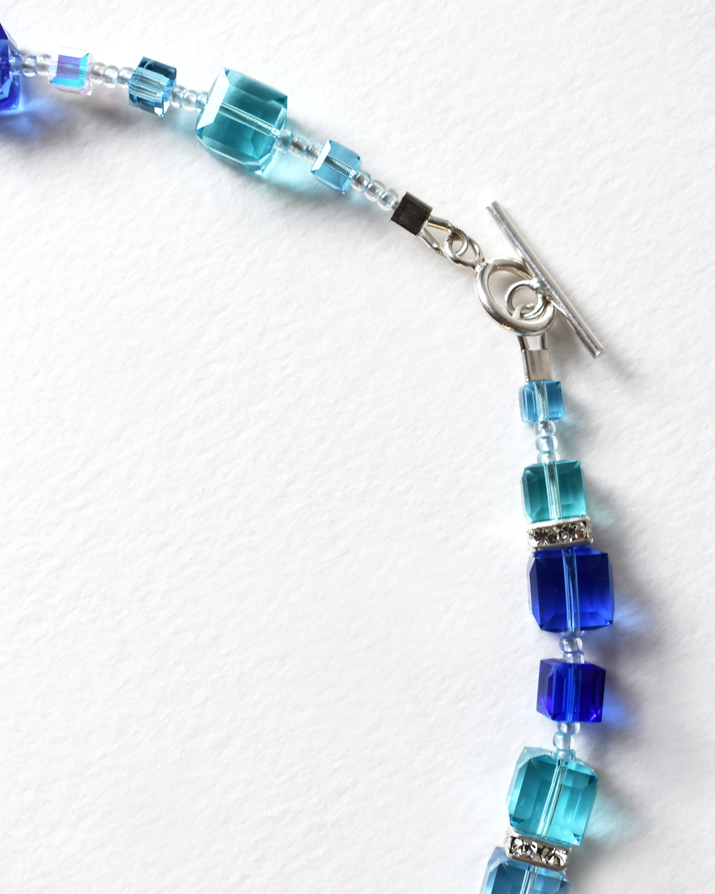 Shimmering Blue Cube Bead Crystal Necklace