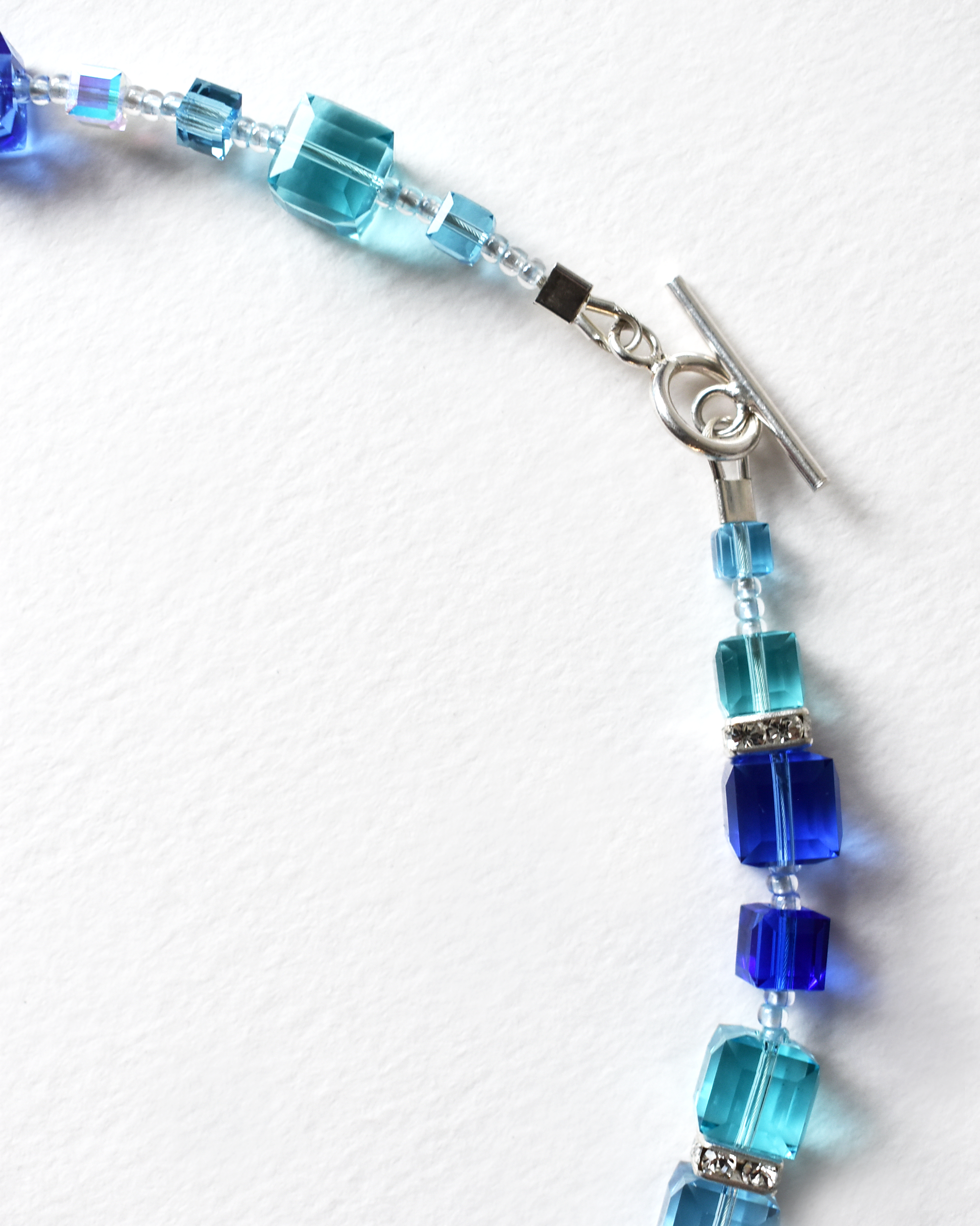 Shimmering Blue Cube Bead Crystal Necklace