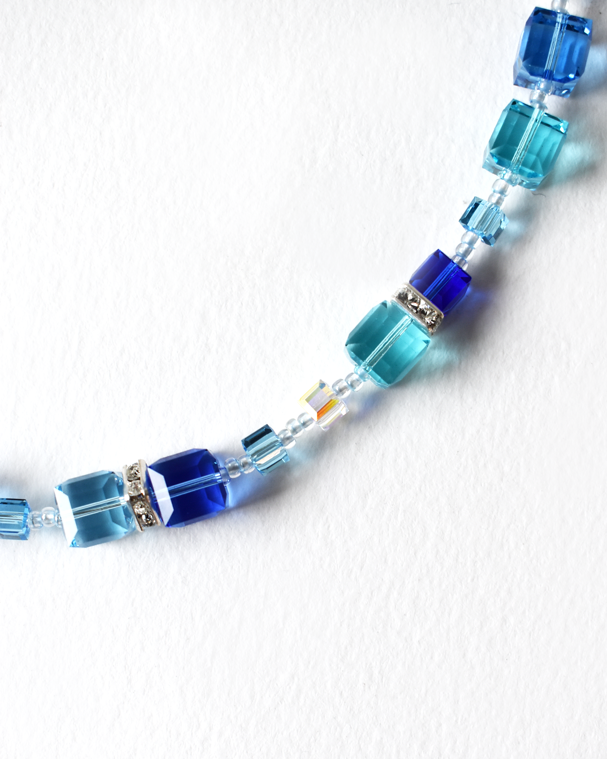 Shimmering Blue Cube Bead Crystal Necklace