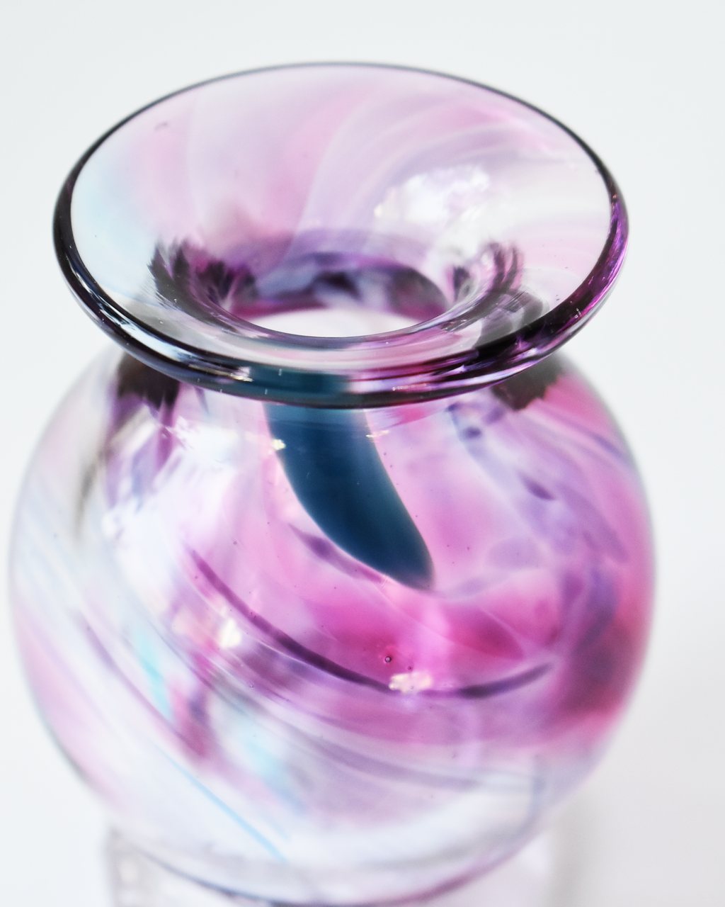 Pink Swirl Splash Blown Ink Pot (with Henry base)