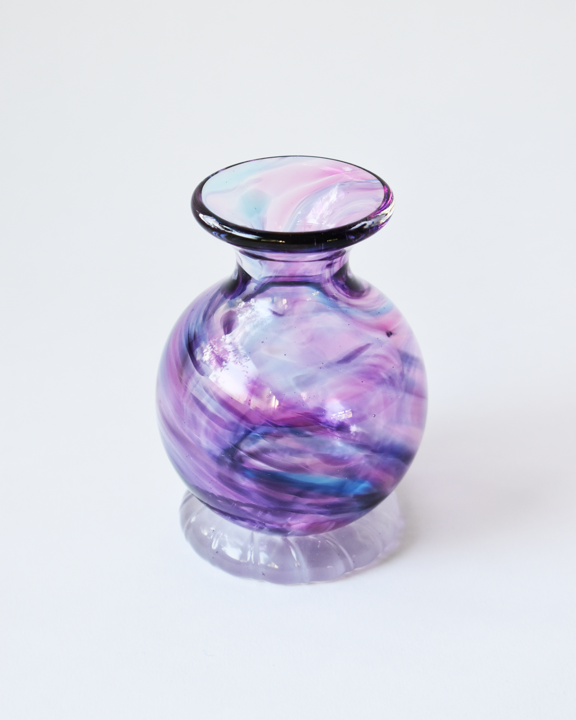Lilac Swirl Blown Ink Pot (with Henry base)