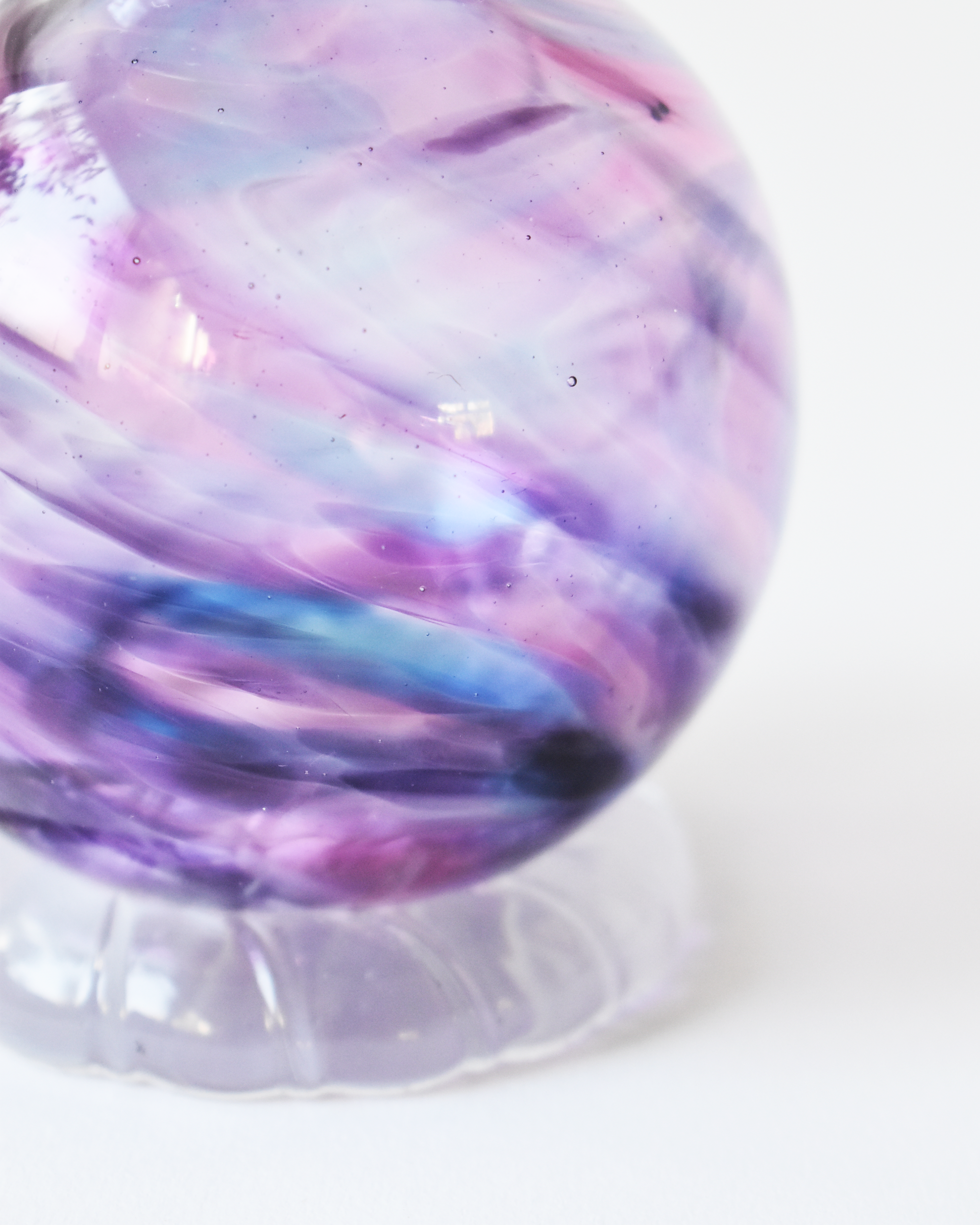 Lilac Swirl Blown Ink Pot (with Henry base)