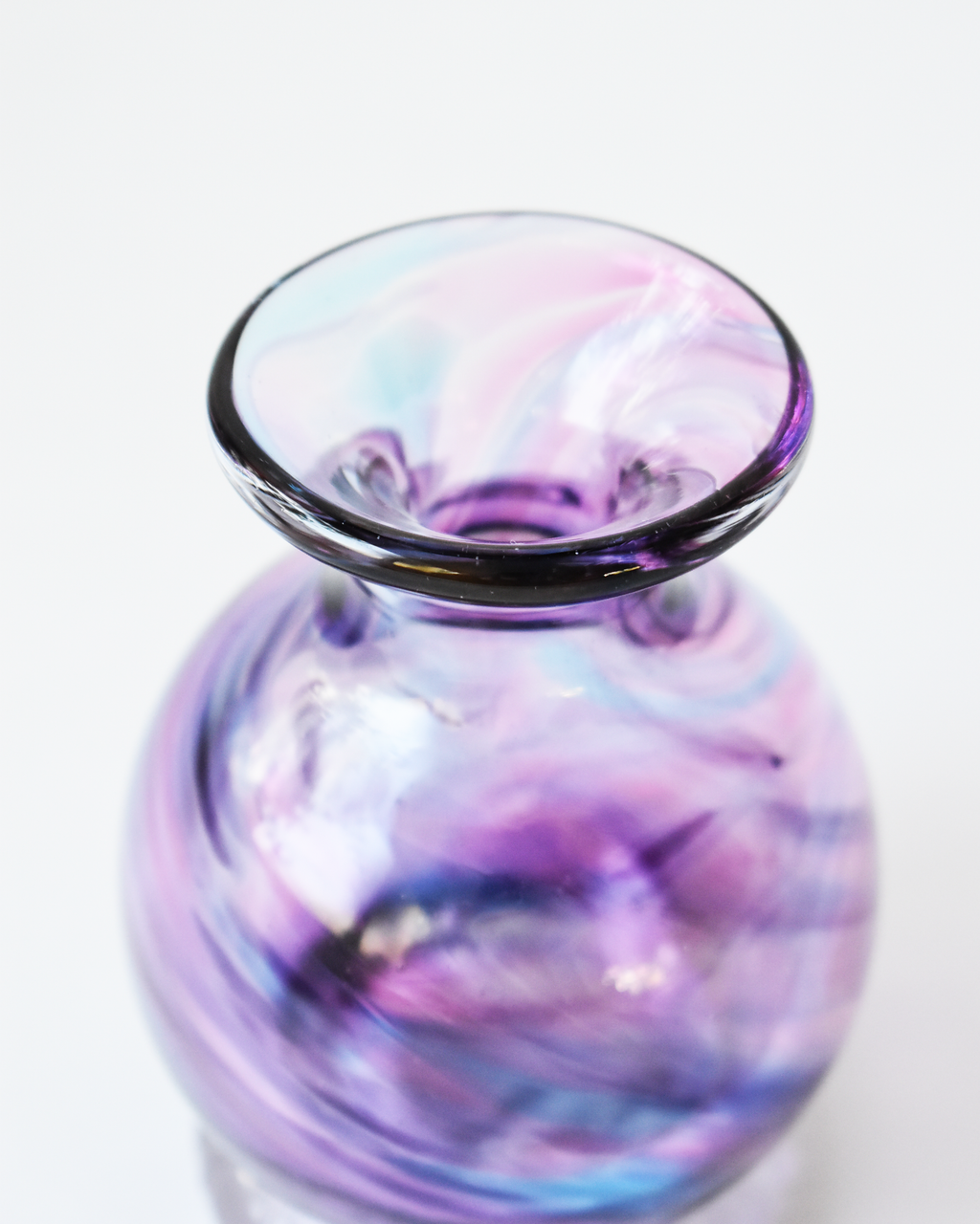 Lilac Swirl Blown Ink Pot (with Henry base)