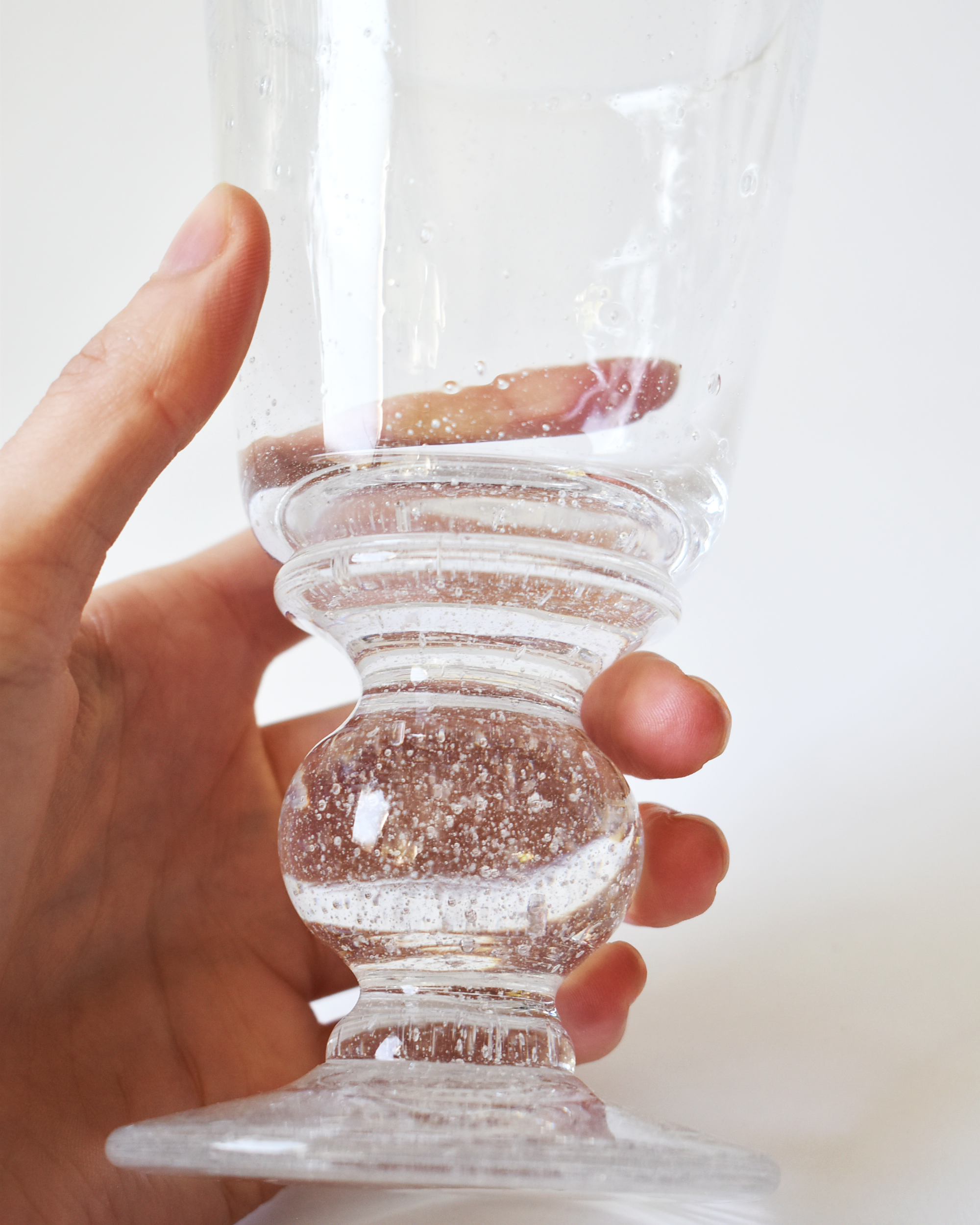 Mouthblown Clear Seedy 'Heritage' Elegant Wine Glass