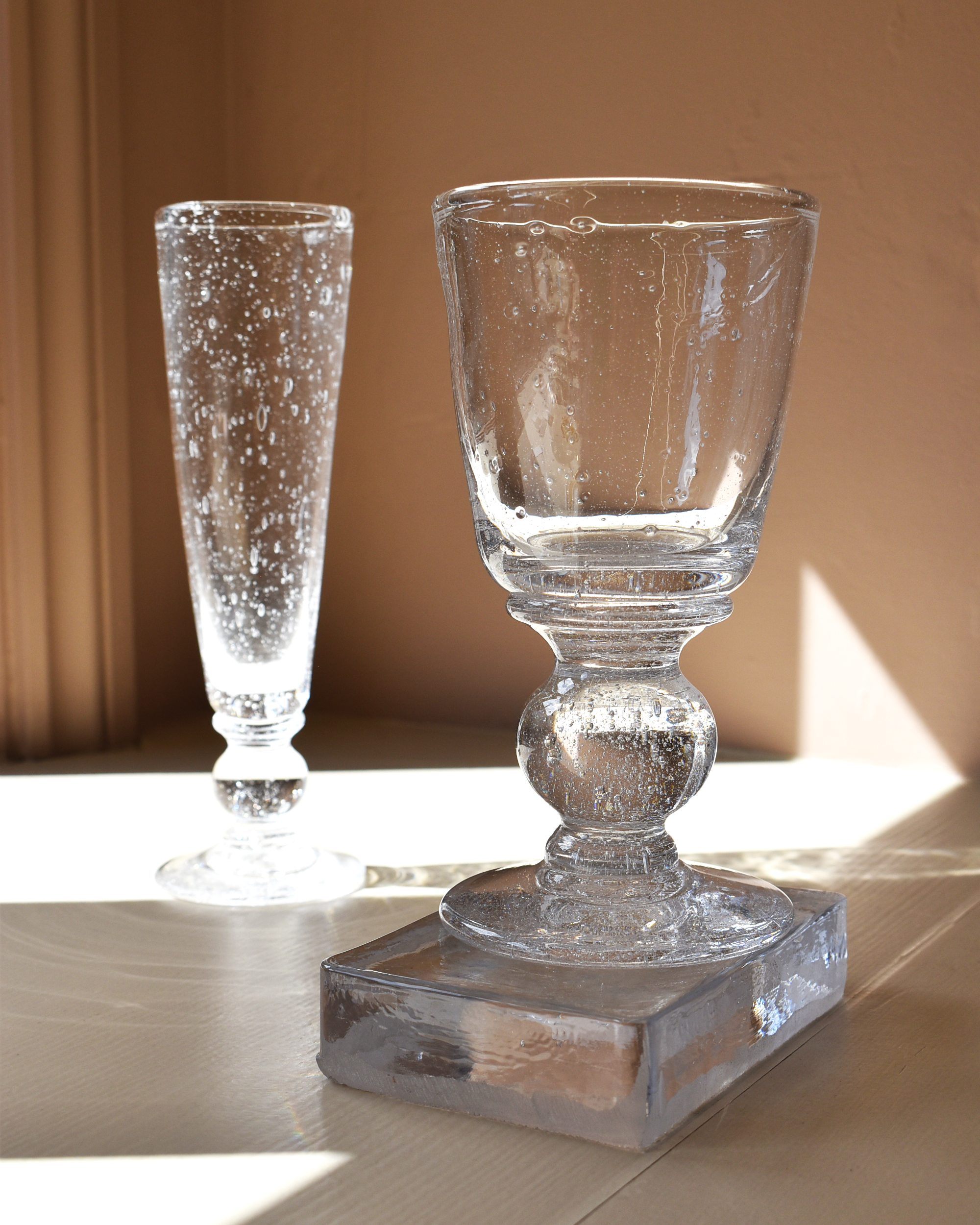Mouthblown Clear Seedy 'Heritage' Elegant Wine Glass