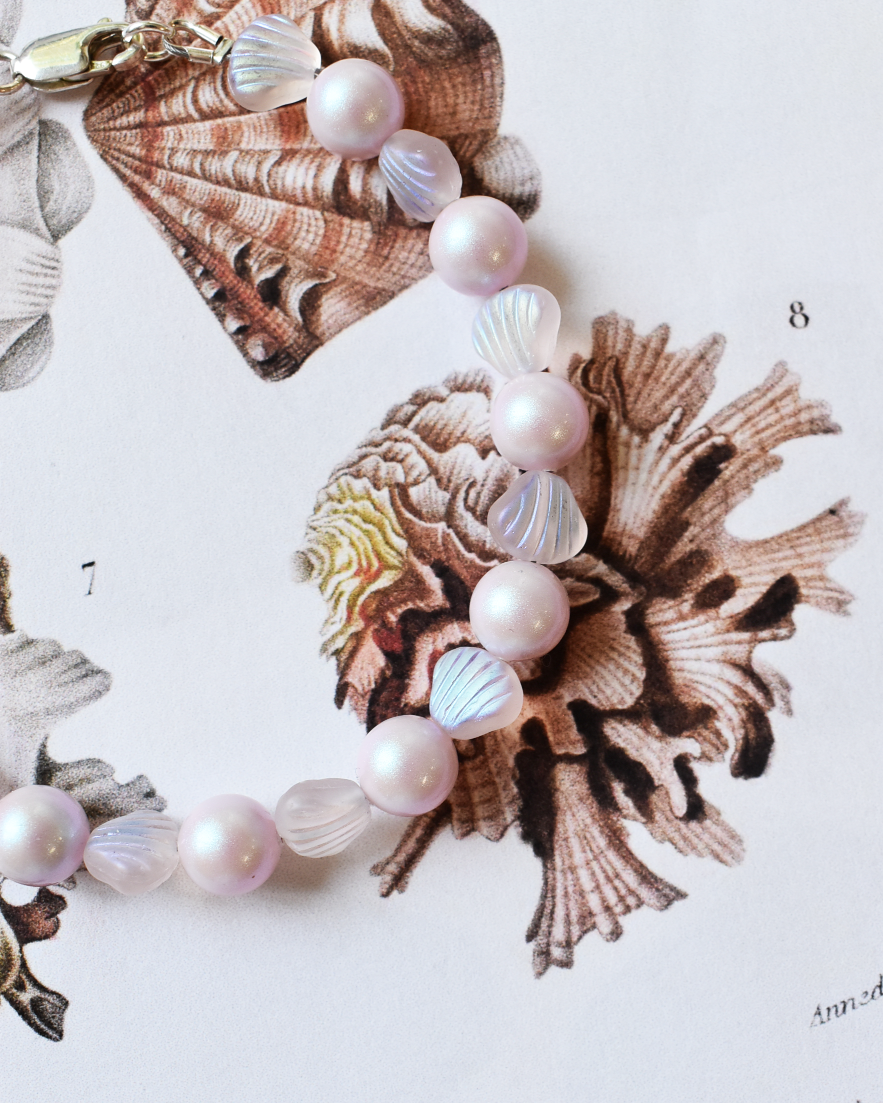 Soft Pink 'Shell & Pearl' Bead Bracelet