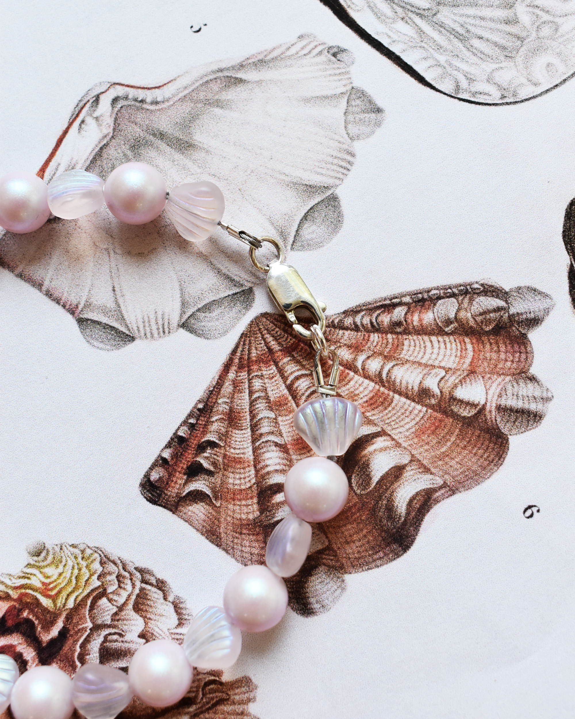 Soft Pink 'Shell & Pearl' Bead Bracelet