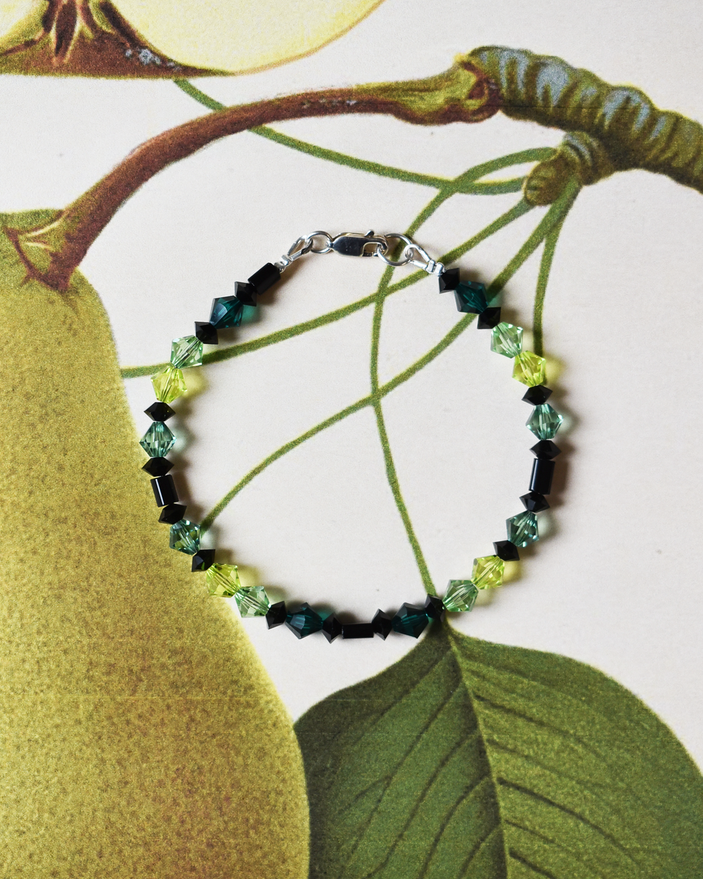 'Evergreen Glow' Bead Bracelet
