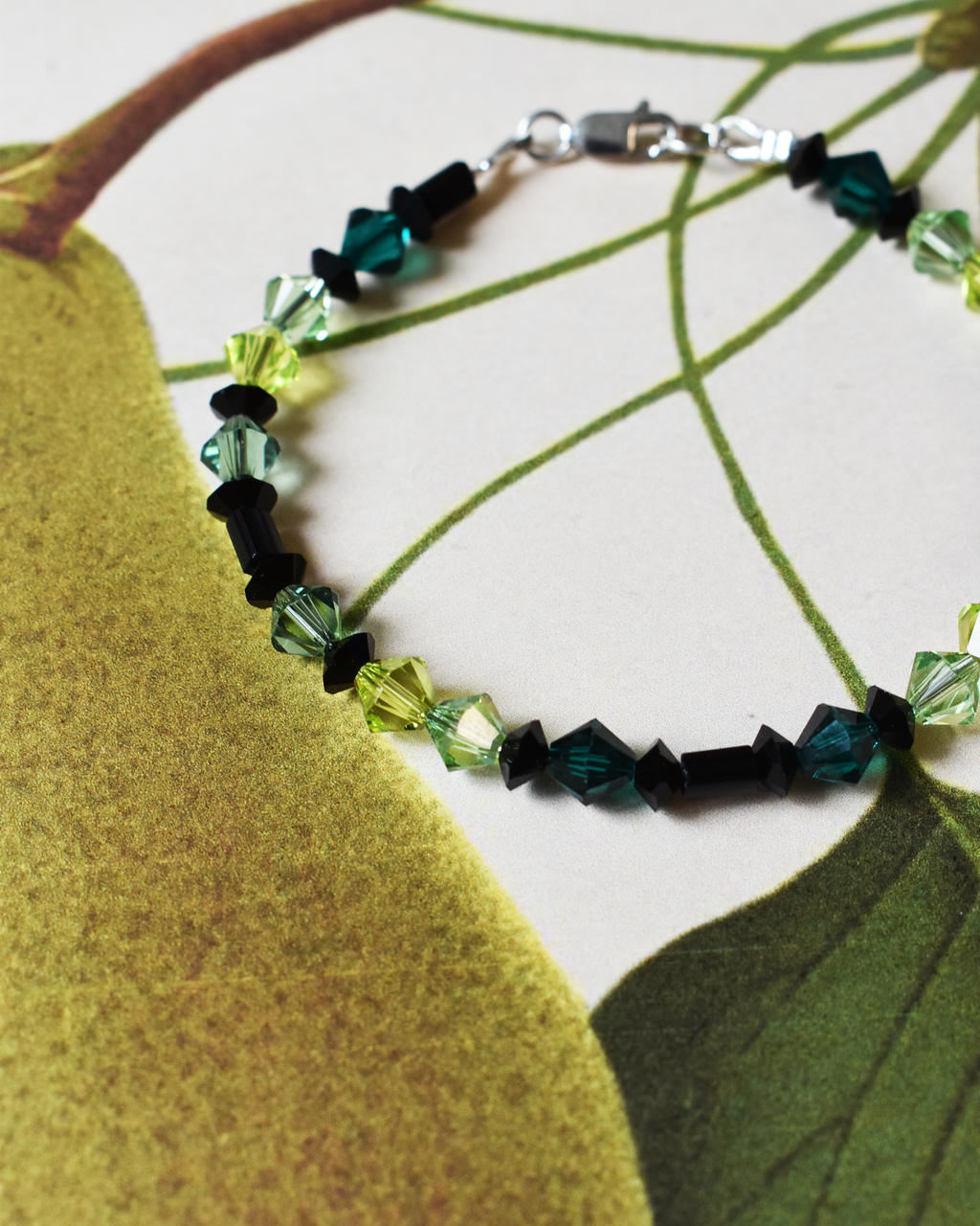 'Evergreen Glow' Bead Bracelet