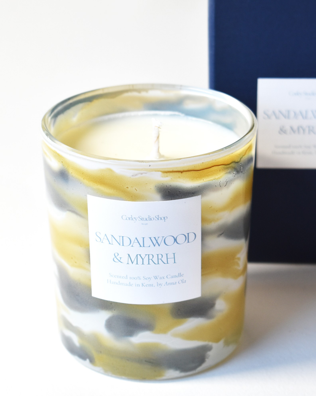 'Sandalwood & Myrrh' Golden Drift Candle