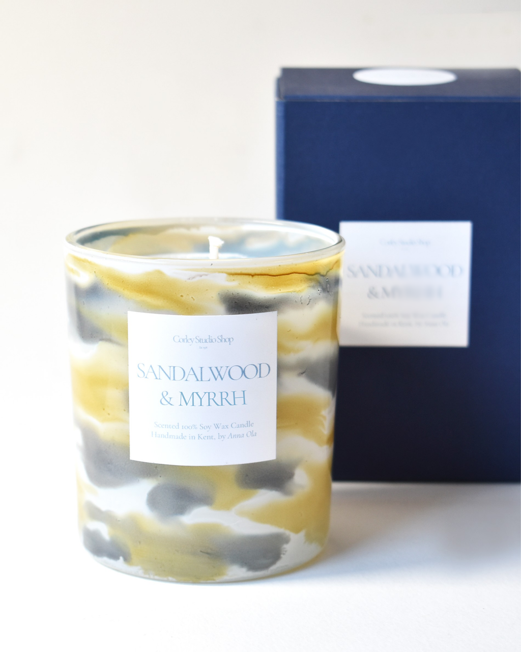 'Sandalwood & Myrrh' Golden Drift Candle