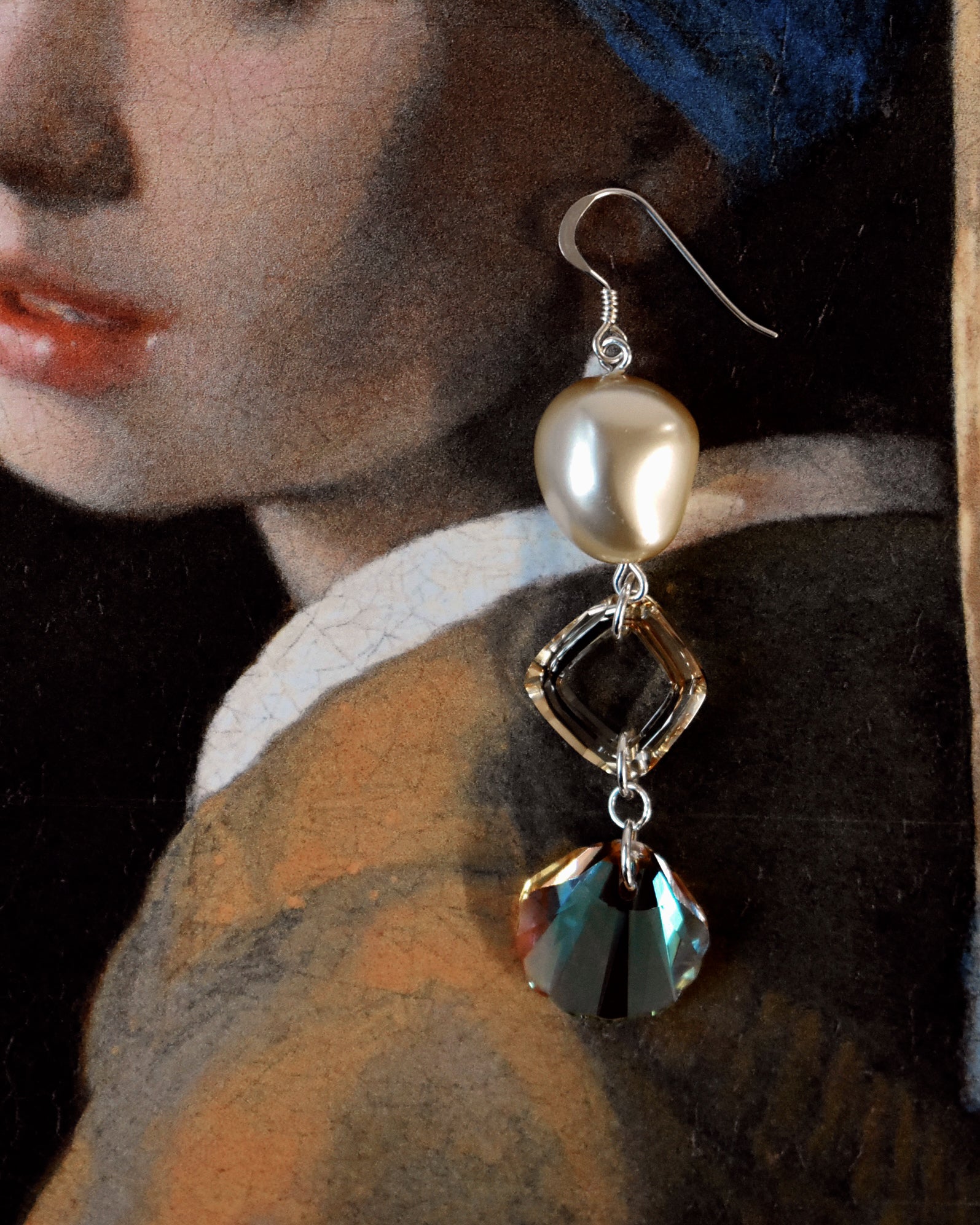 'Champagne Pearl' Asymmetric Crystal Drop Earrings