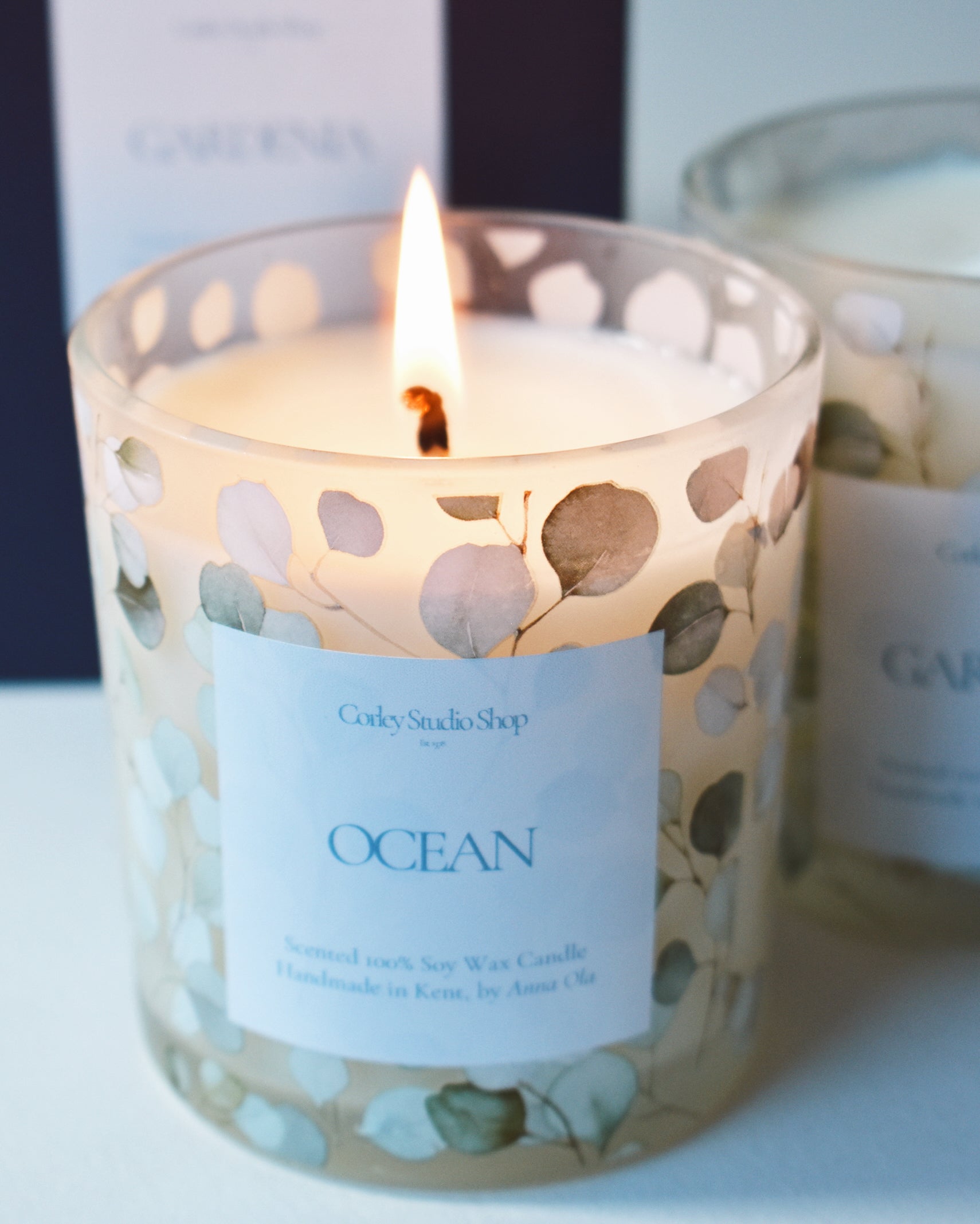'Woodsmoke Vanilla' Coastal Leaf Candle