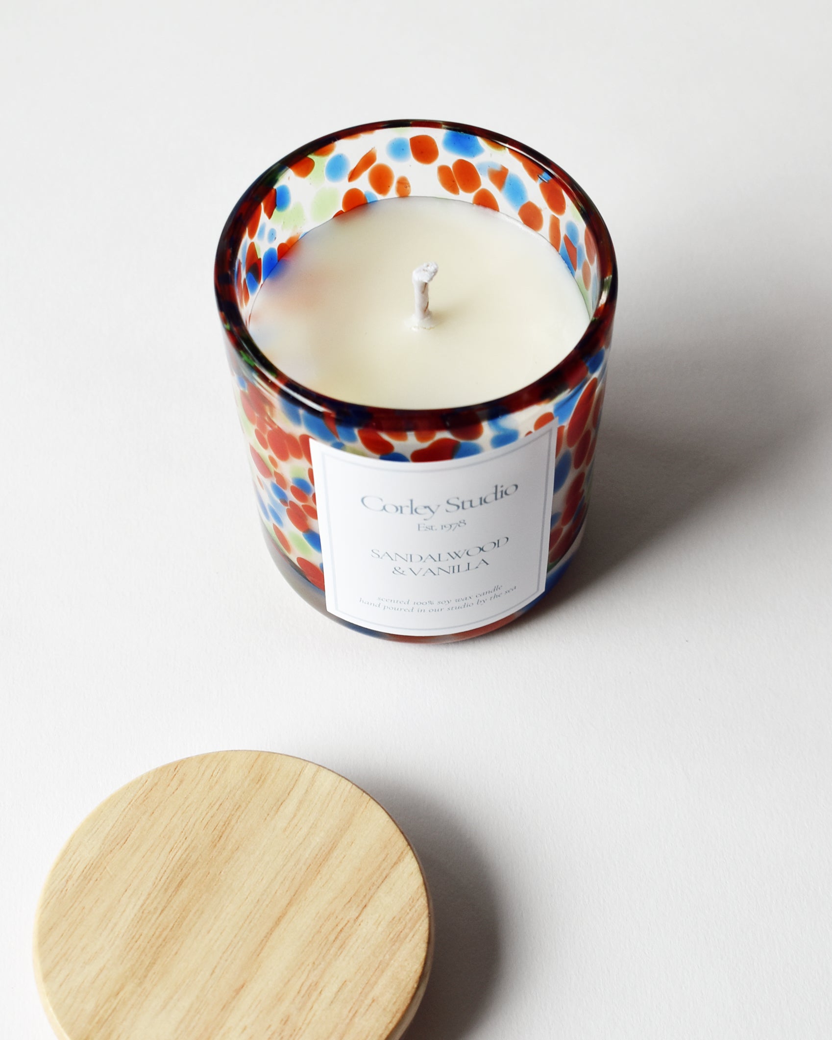 'Sandalwood & Vanilla' Scented Glass Candle (S)